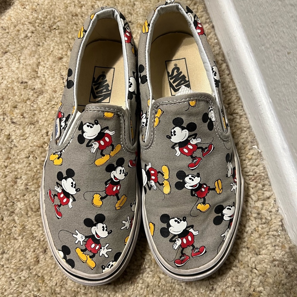 Disney vans Mickey Mouse womens 6.5 slip on